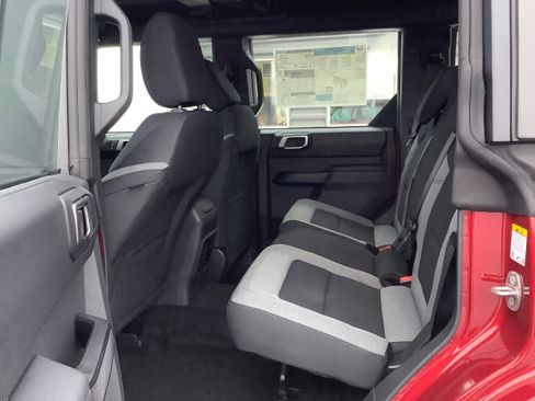 New 2025 Ford Bronco 4-Door AWD/4WD image 9