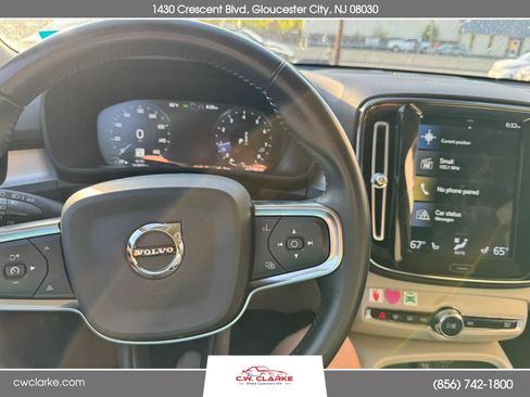 Used 2019 Volvo XC40 T5 Momentum AWD/4WD image 16