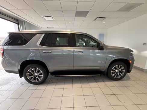 Used 2022 Chevrolet Tahoe LT w/ LT Signature Package AWD/4WD image 6