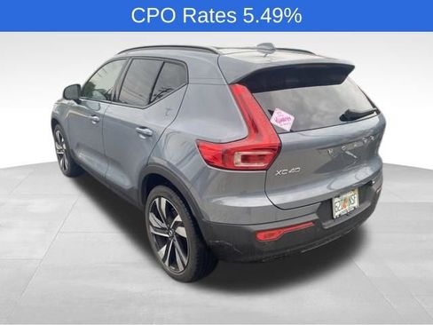 Certified 2023 Volvo XC40 B5 Ultimate w/ Climate Package AWD/4WD image 3