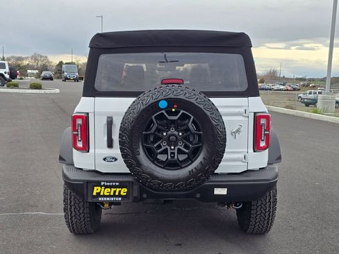 New 2026 Ford Bronco Badlands image 5