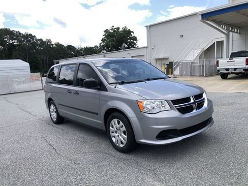 Used 2015 Dodge Grand Caravan American Value Package FWD image 2