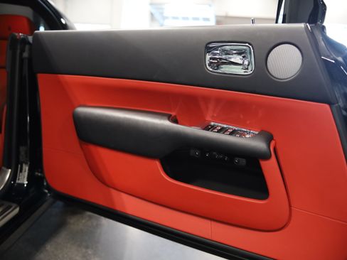 Used 2016 Rolls-Royce Wraith RWD image 11