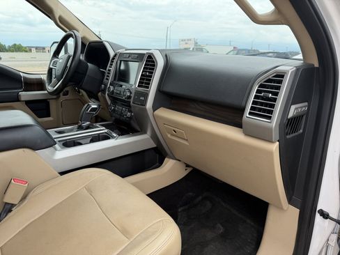 Used 2016 Ford F150 Lariat w/ Equipment Group 501A Mid AWD/4WD image 19