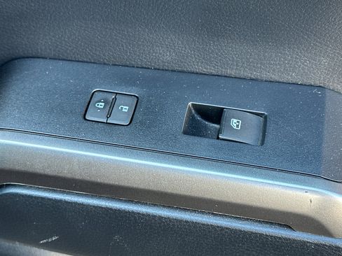 Used 2019 Toyota Tacoma SR5 image 21