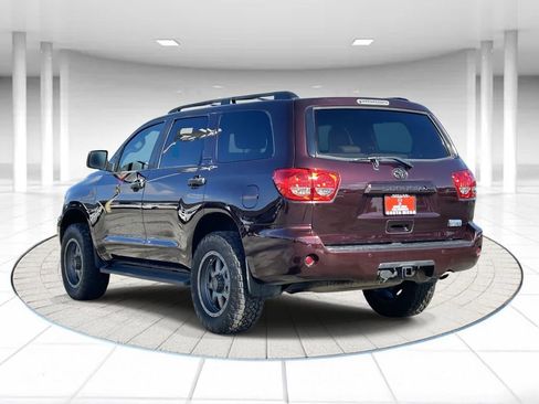 Used 2016 Toyota Sequoia Limited image 2