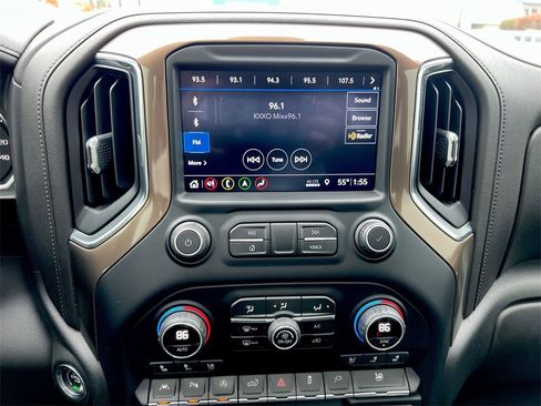 Certified 2019 Chevrolet Silverado 1500 High Country w/ Technology Package image 13