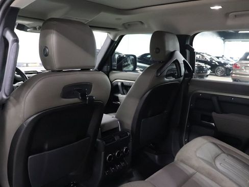 Used 2020 Land Rover Defender 110 S image 16