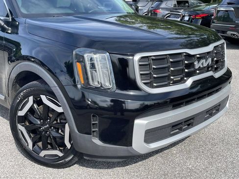 Used 2023 Kia Telluride S FWD image 9