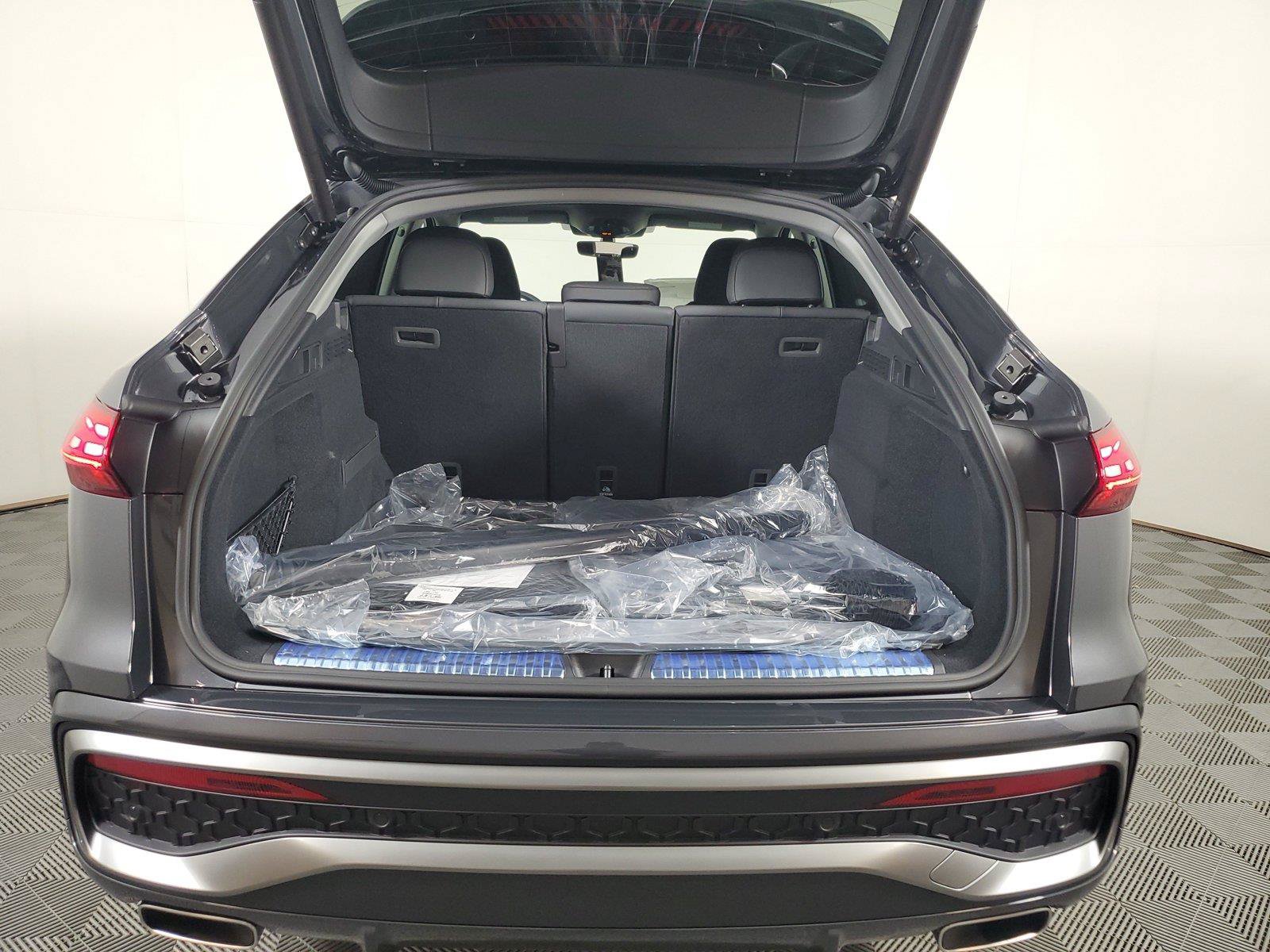 New 2026 Audi Q5 Premium Plus AWD/4WD image 10