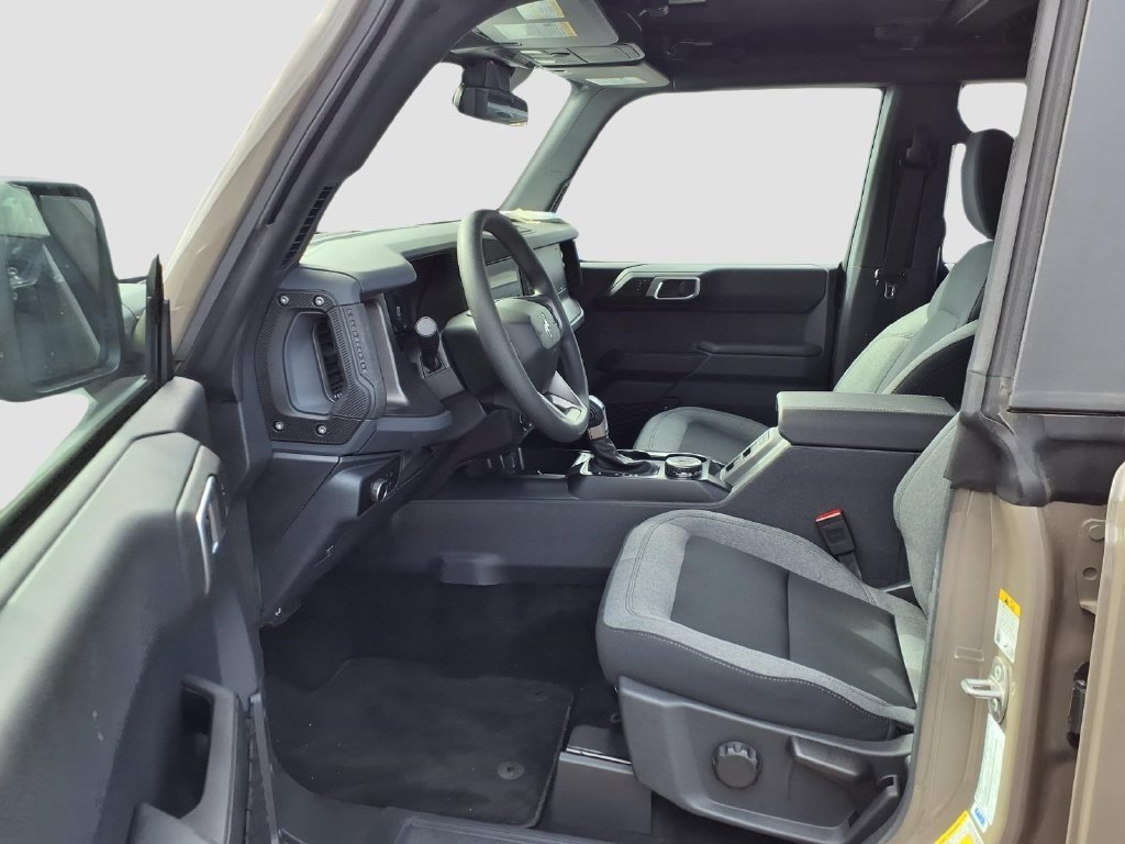 Used 2025 Ford Bronco 4-Door AWD/4WD image 26