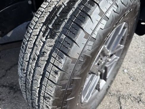 Used 2025 Jeep Wrangler Sport S image 9