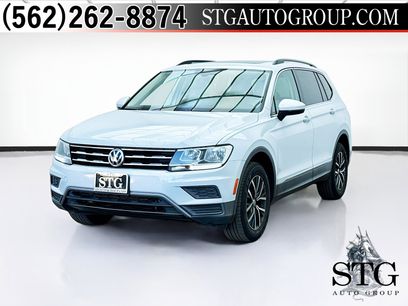 Used 2018 Volkswagen Tiguan SE w/ Panoramic Sunroof Package
