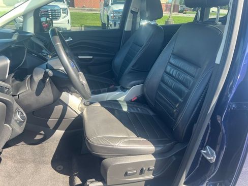 Used 2016 Ford C-MAX Energi SEL w/ Equipment Group 301A FWD image 10