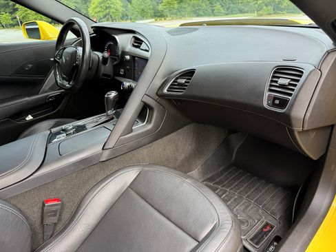 Used 2018 Chevrolet Corvette Z06 RWD image 32