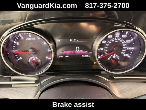 Used 2024 Kia Carnival EX image 16