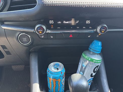 Used 2024 MAZDA MAZDA3 Hatchback w/Premium Plus Pkg image 12