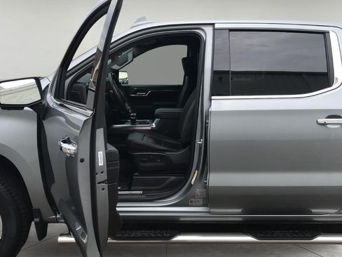 Used 2023 Chevrolet Silverado 1500 LTZ AWD/4WD image 7