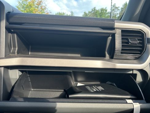 Certified 2022 Ford F150 XLT w/ Equipment Group 302A High image 32