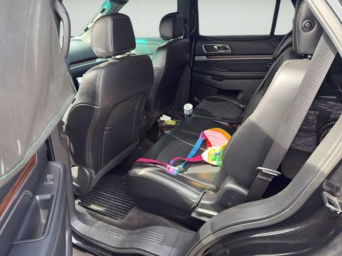 Used 2016 Ford Explorer Limited image 9