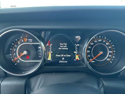 Used 2022 Jeep Gladiator Overland image 17