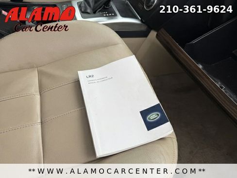 Used 2014 Land Rover LR2 HSE image 14