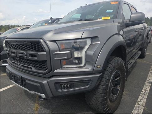 Used 2018 Ford F150 Raptor w/ Equipment Group 802A Luxury image 2