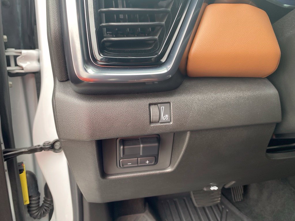 Used 2025 GMC Canyon AT4 AWD/4WD image 19