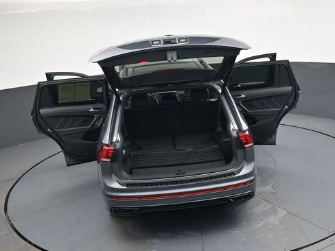 Used 2024 Volkswagen Tiguan SE R-Line image 46