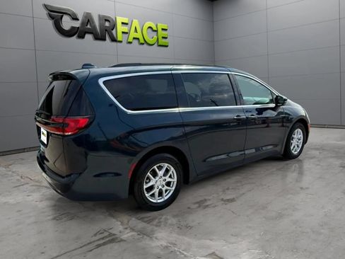 Used 2022 Chrysler Pacifica Touring-L w/ Uconnect Theater Family Group FWD image 9