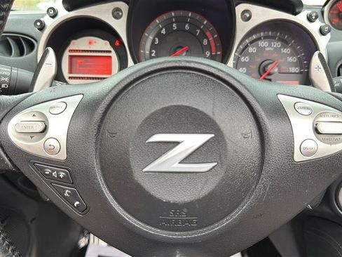 Used 2010 Nissan 370Z Touring w/ Sport Pkg RWD image 25