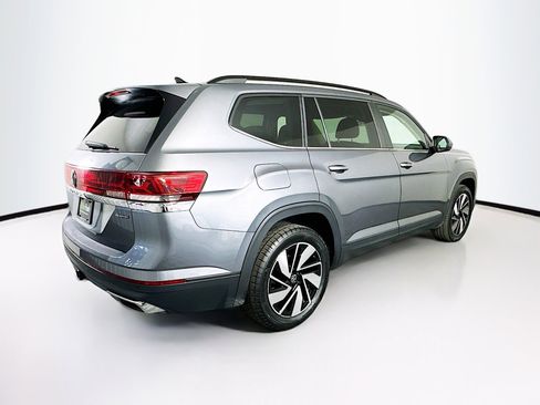 Used 2024 Volkswagen Atlas SE AWD/4WD image 9