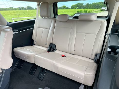 Used 2024 Ford Expedition Max XLT AWD/4WD image 23