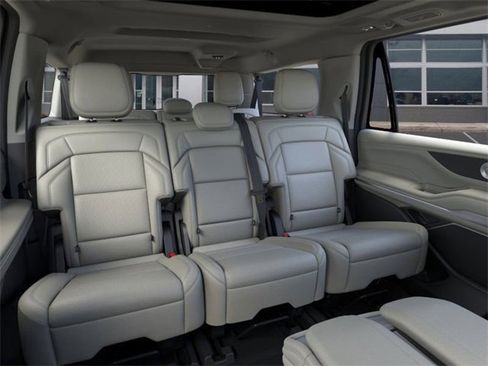 New 2026 Lincoln Navigator L Reserve w/ Jet Appearance Package image 11