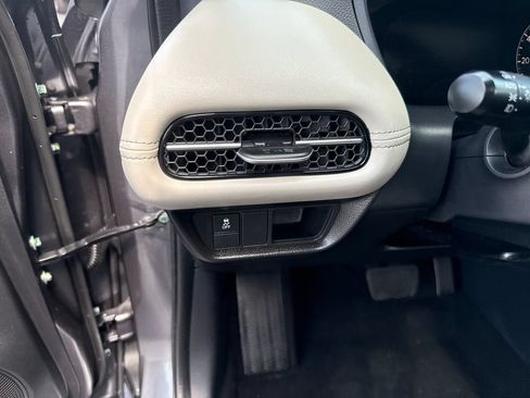 Certified 2025 Honda HR-V EX-L image 15