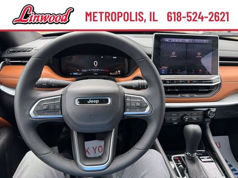 Used 2024 Jeep Compass Limited w/ Elite Group AWD/4WD image 2