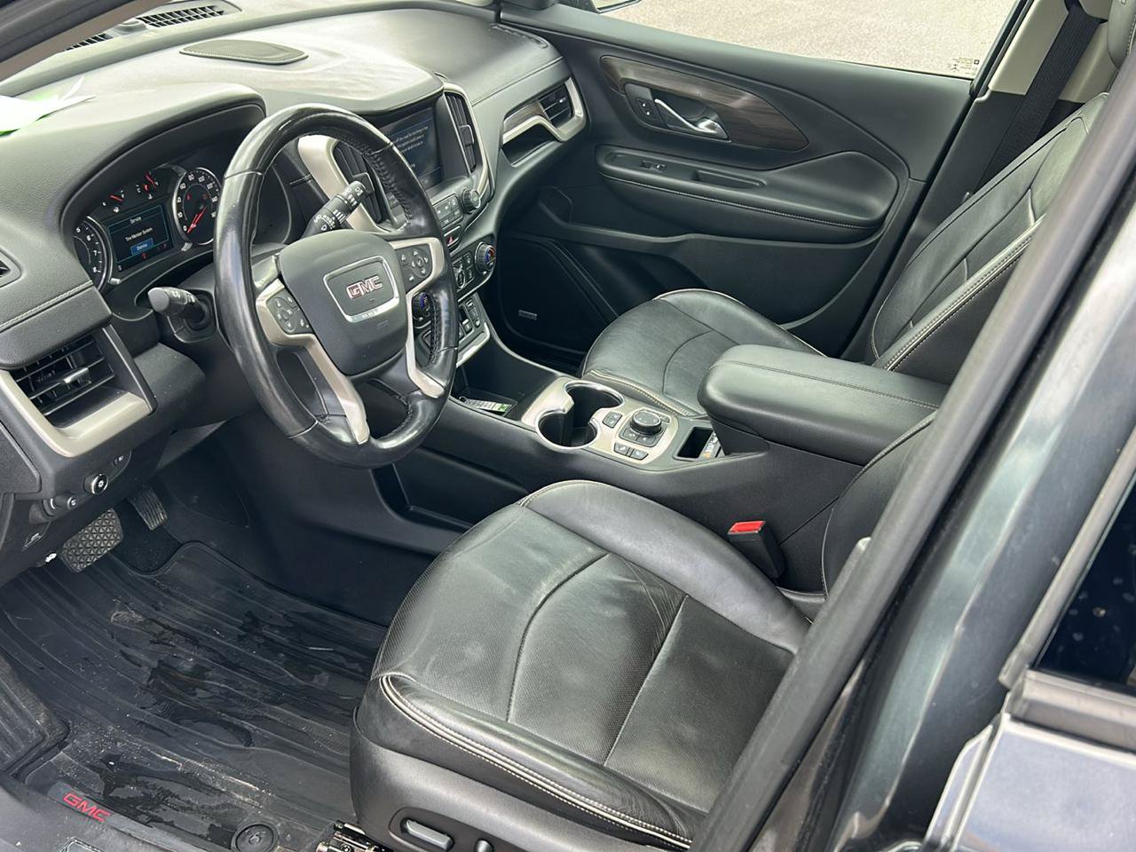 Used 2018 GMC Terrain Denali w/ GMC Pro Grade Package AWD/4WD image 9
