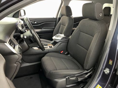 Used 2019 GMC Acadia SLE image 19