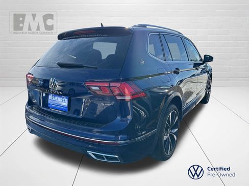 Certified 2022 Volkswagen Tiguan SEL R-Line image 4