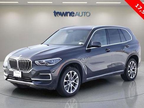 Used 2023 BMW X5 xDrive45e w/ Executive Package image 3