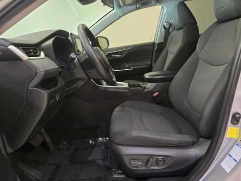 Certified 2021 Toyota RAV4 XLE AWD/4WD image 20