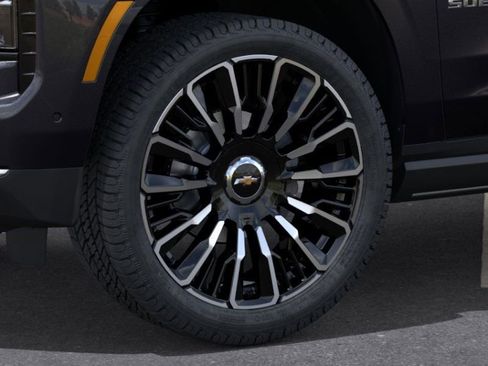 New 2026 Chevrolet Suburban High Country image 9