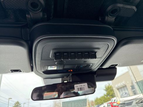 New 2026 Ford Bronco Badlands image 24