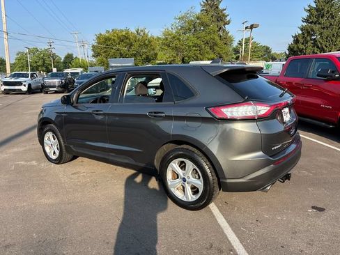 Used 2017 Ford Edge SE AWD/4WD image 4