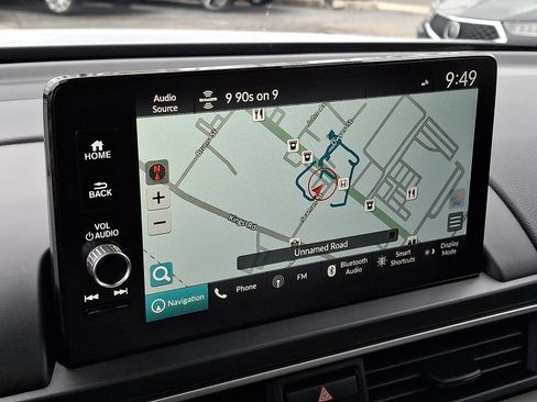 Certified 2025 Honda Pilot Touring image 19