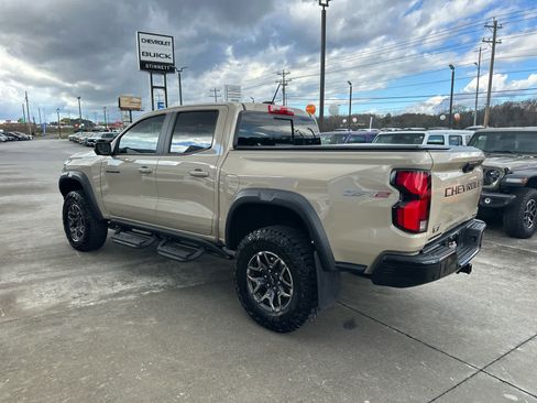 Used 2024 Chevrolet Colorado ZR2 w/ Technology Package image 6