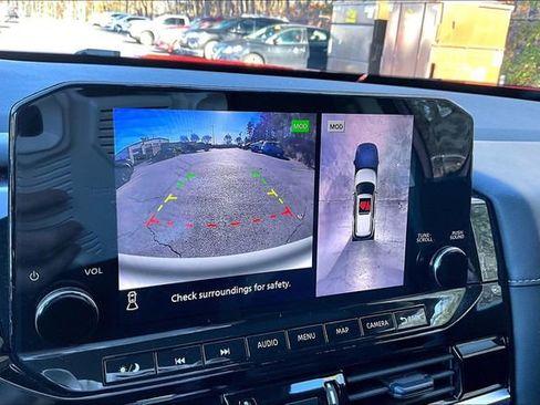 Used 2023 Nissan Pathfinder SL image 11