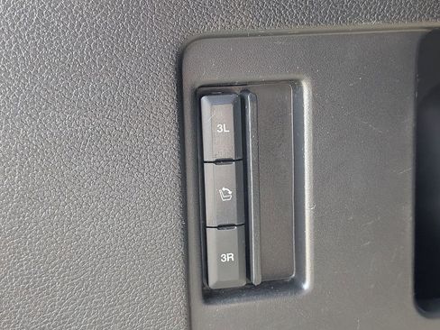 Used 2019 Ford Expedition Max XLT image 15