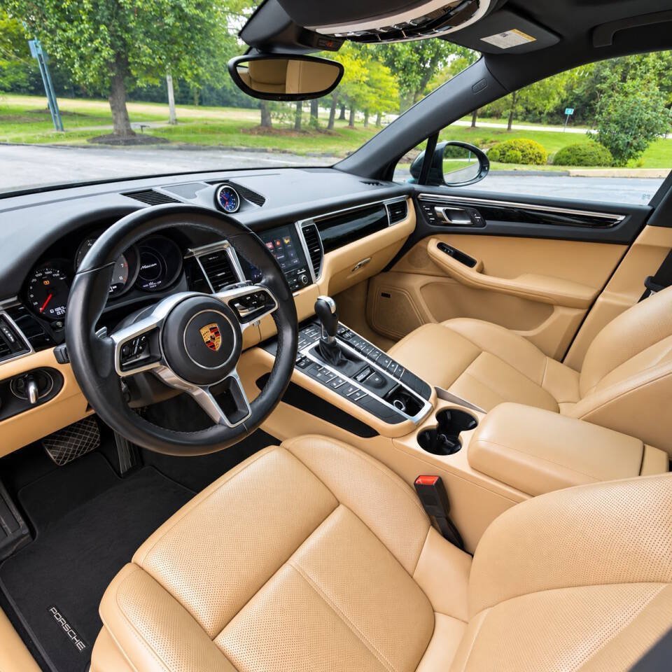Used 2017 Porsche Macan S AWD/4WD image 6