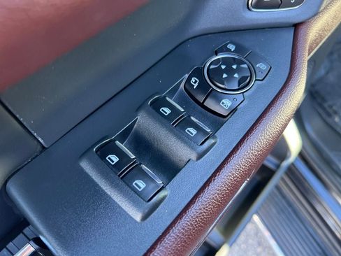 Used 2023 Ford Expedition Max Limited image 16